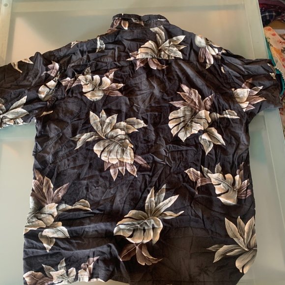 Tee - Picture 2 of 3